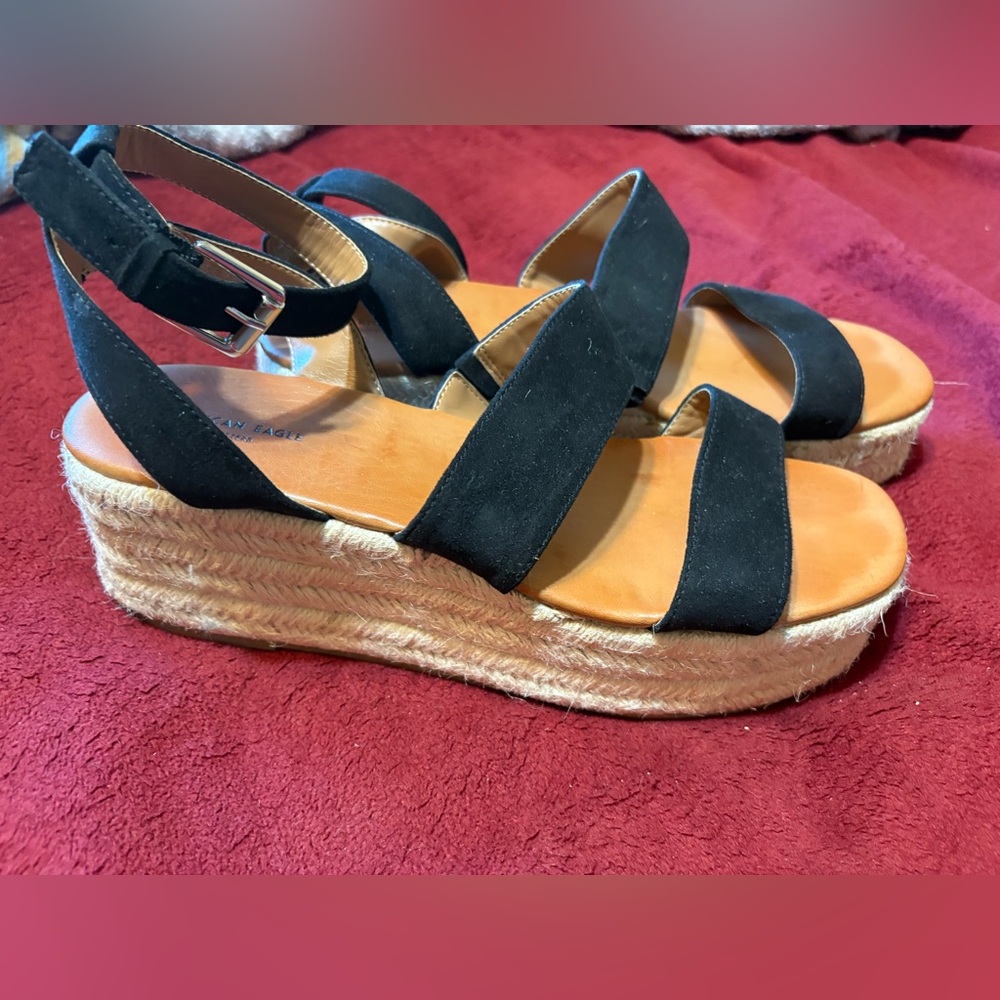Size 10 American Eagle Black Platform Sandals